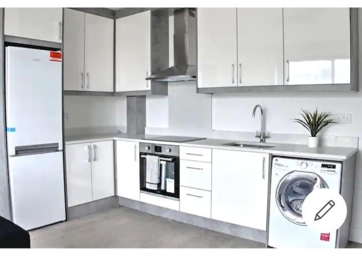 Cozy 2 Bedrooms Apartment Canvey Island Eksteriør bilde